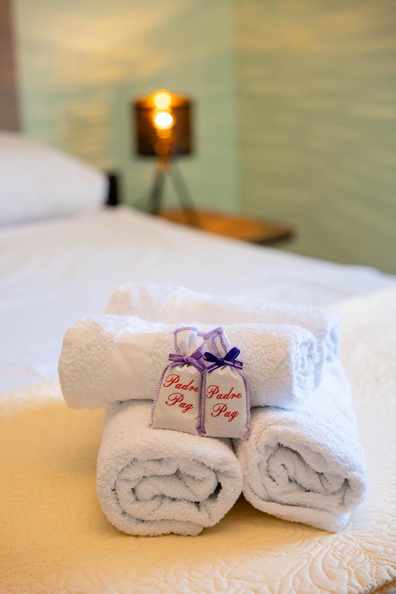Rooms Villa Padre Đảo Pag Ngoại thất bức ảnh